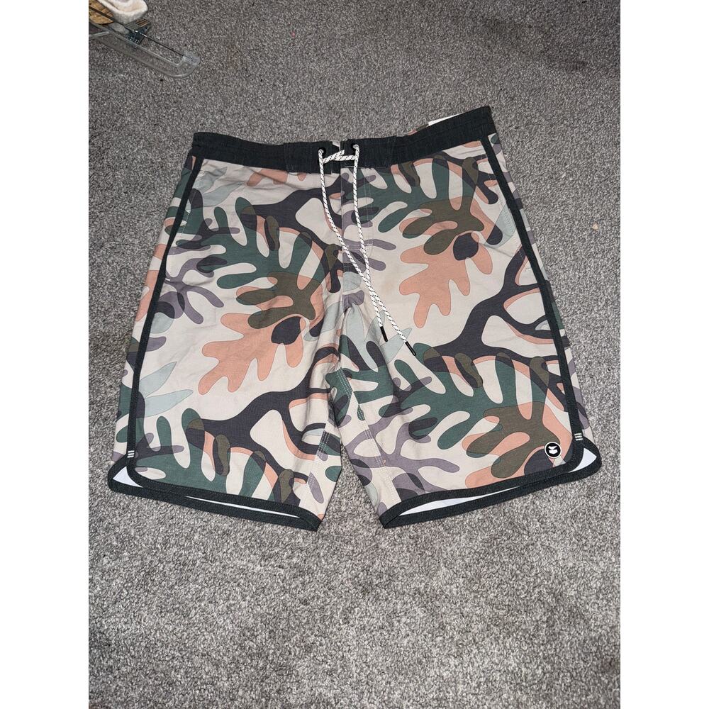Jetty sandbar hybrid board shorts size 32 - NEW